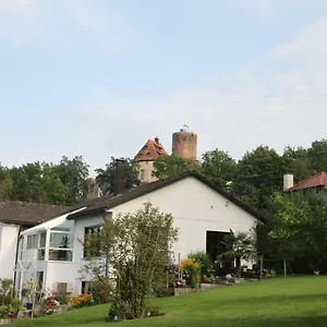 apartment-mit-burgblick-im-grunen-familie-held.com-bavaria.com/